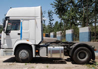 SINOTRUK HOWO मुख्य पैरोकार ट्रक 336hp 4x2 ट्रैक्टर ट्रक आयाम 6110 2.0inch के साथ एक्स 2496 एक्स 2958mm