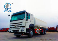 SINOTRUK HOWO OIL TANK ट्रक 6 X 4 371HP 12.00R20 रेडियल टायर 20-50T OIL PUMP के साथ क्षमता