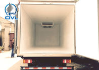लाइट रेफ्रिजेरेटेड ट्रक 75 किलोवाट 4 एक्स 2 रेफ्रिजरेटर / परिवहन मांस / समुद्री भोजन के लिए चिल ट्रक -18 ℃